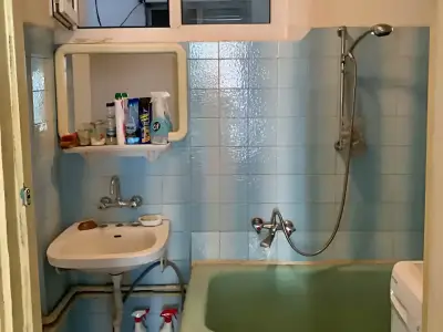 Baie apartament de vanzare in Sector 4 Bucuresti moderna
